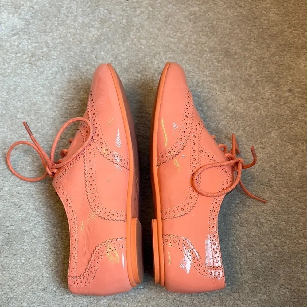 🕊️ Cole Haan Orange patent leather Oxford